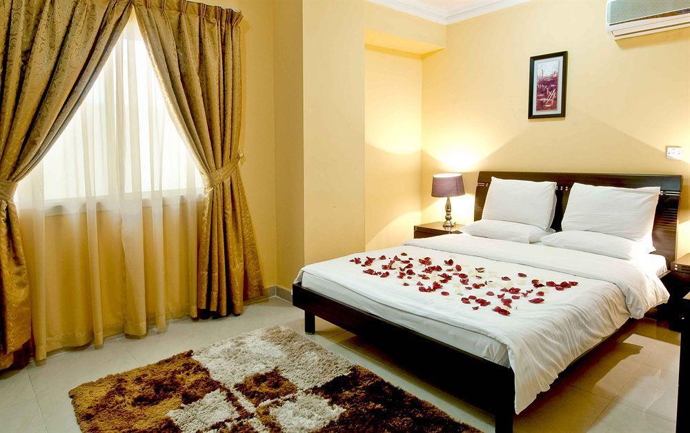 La Villa Palace Hotel Ad Dawhah Esterno foto