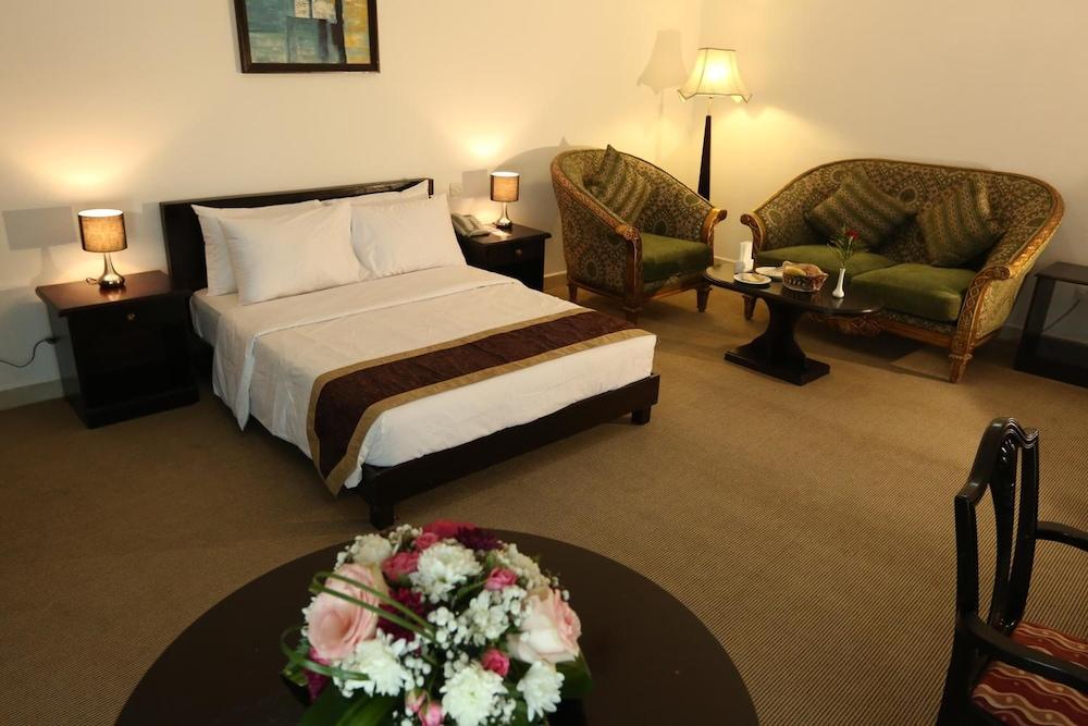 La Villa Palace Hotel Ad Dawhah Esterno foto