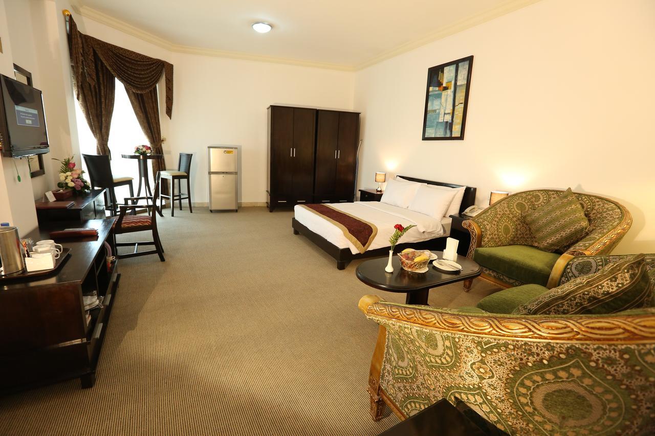 La Villa Palace Hotel Ad Dawhah Esterno foto