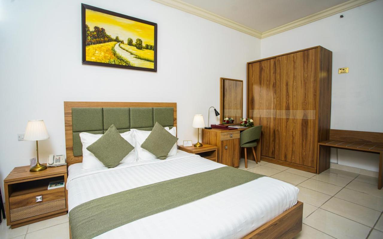 La Villa Palace Hotel Ad Dawhah Esterno foto